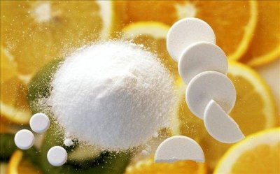 Vitamin C powder and tablets